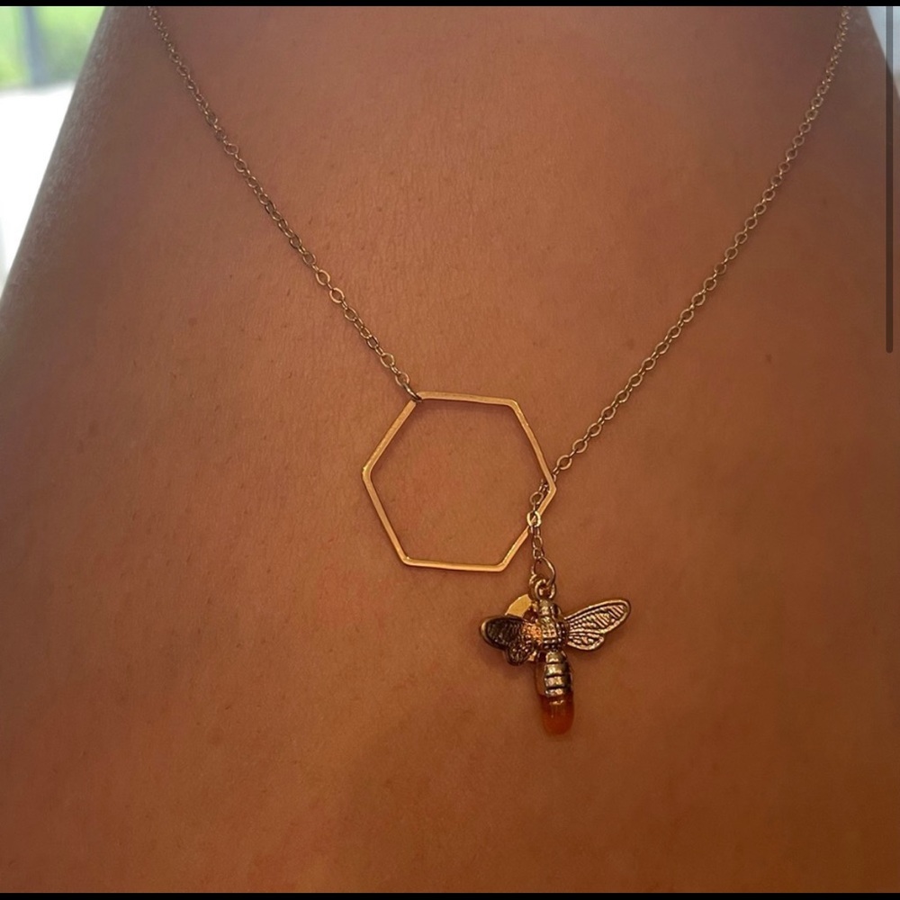 Brandywine Boutique petit bee necklace